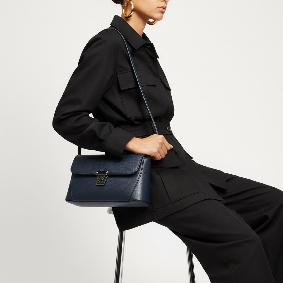 Small Marais Grained Leather – Navy Blue